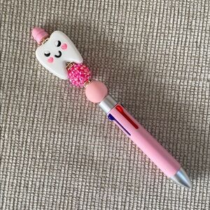 Cute Tooth 🦷 Pen (Writes in 4 Different Colors)!